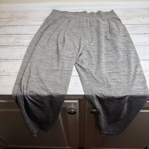 Vuori Heathered Gray Lounge Pants with pockets